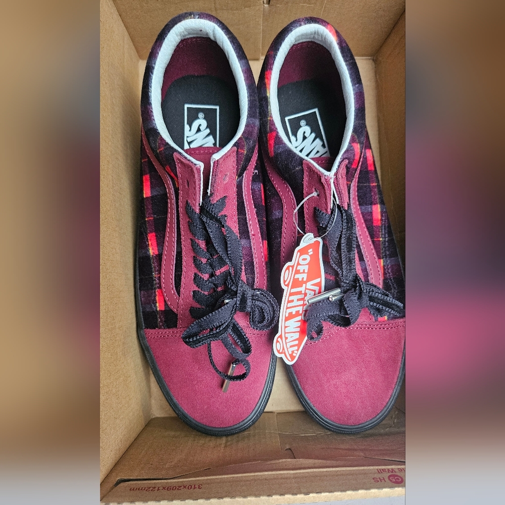 NWT Vans Old Skool Stackform Velvet Plaid Port Red Plaid Platform Sneakers - 9 - Picture 8 of 10